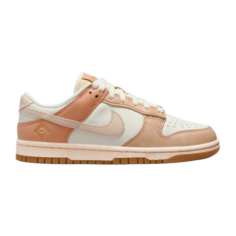 Nike Dunk Low SE Australia (Women's)